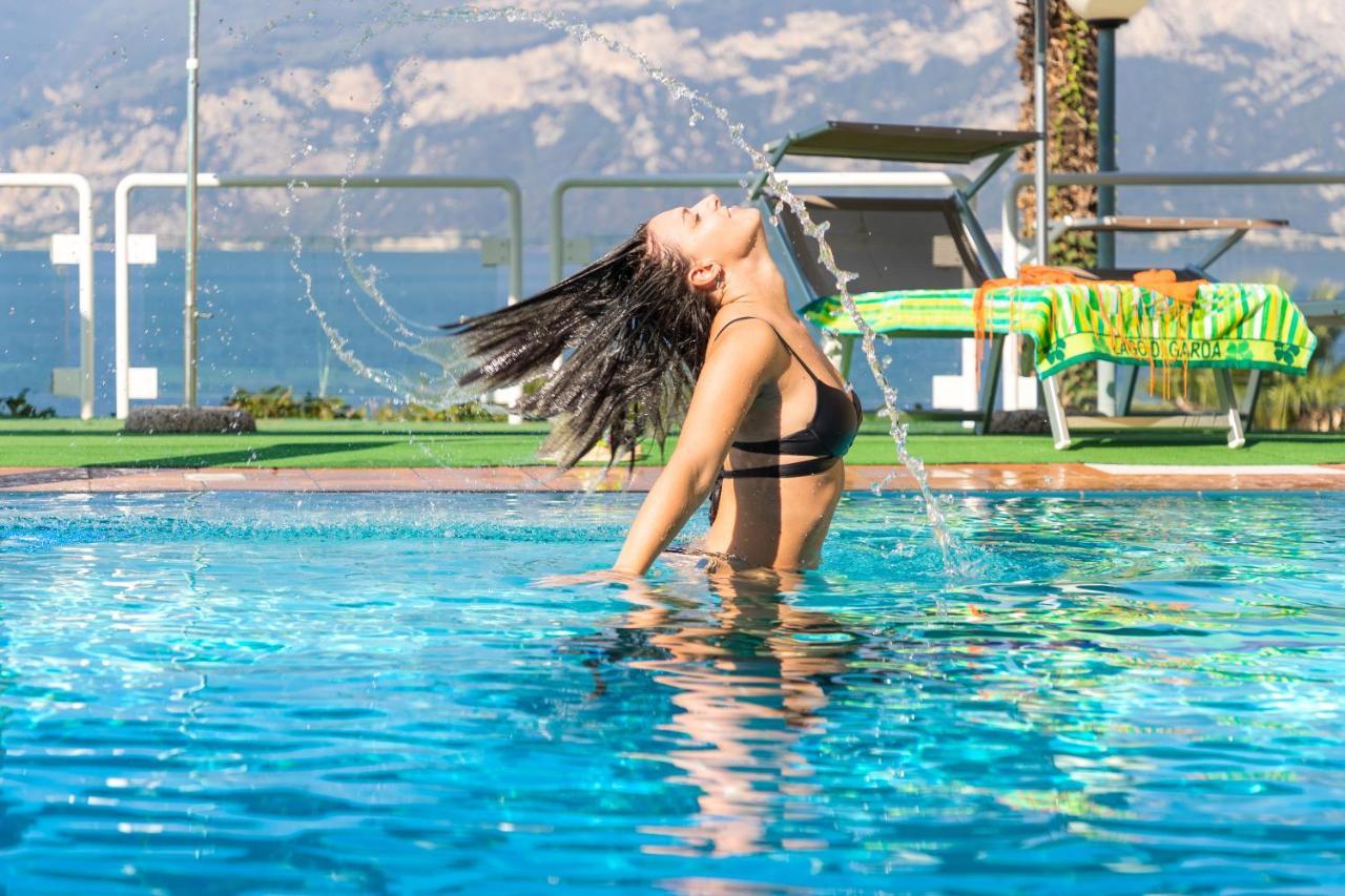 Hotel Eden Brenzone sul Garda Bagian luar foto