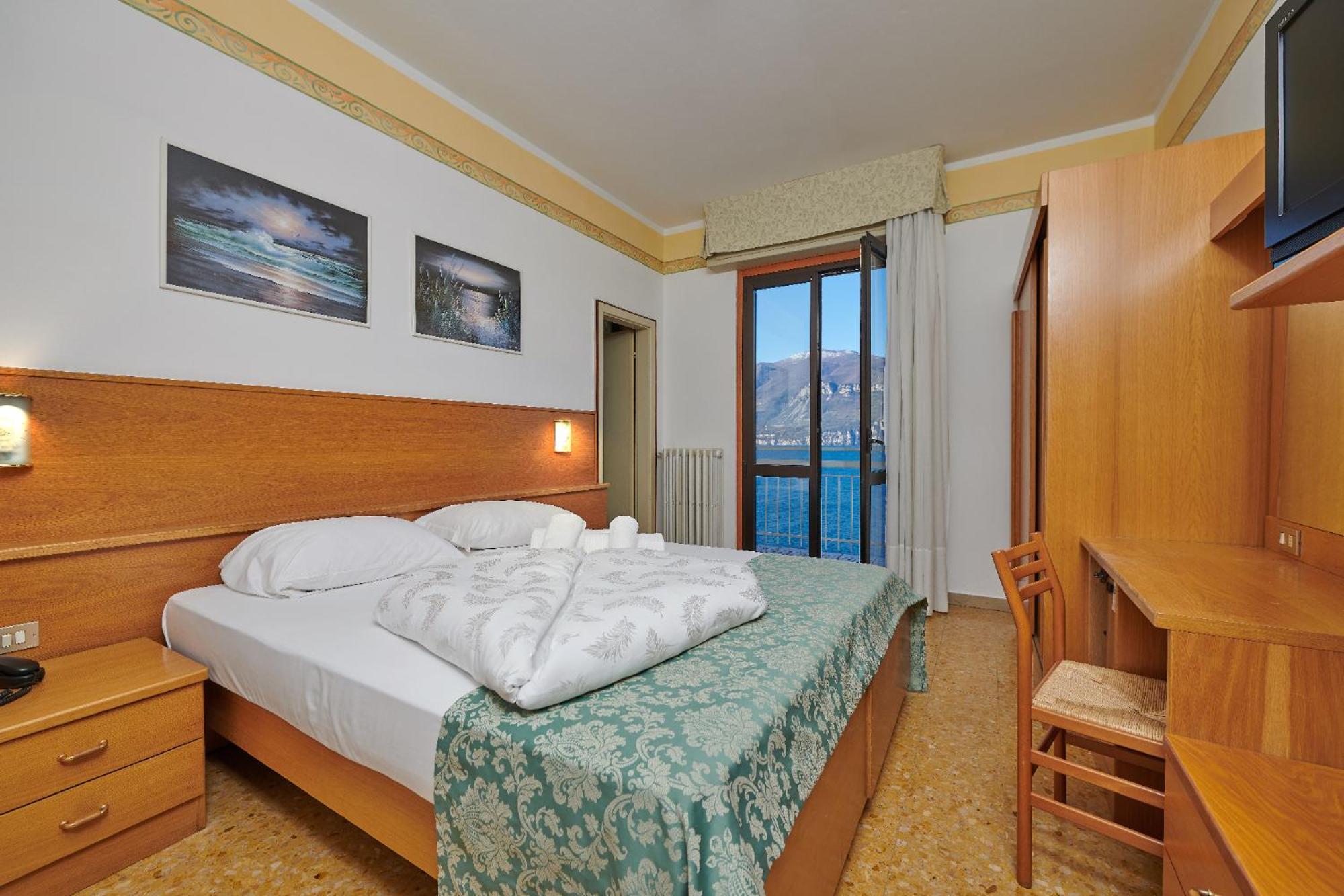 Hotel Eden Brenzone sul Garda Ruang foto