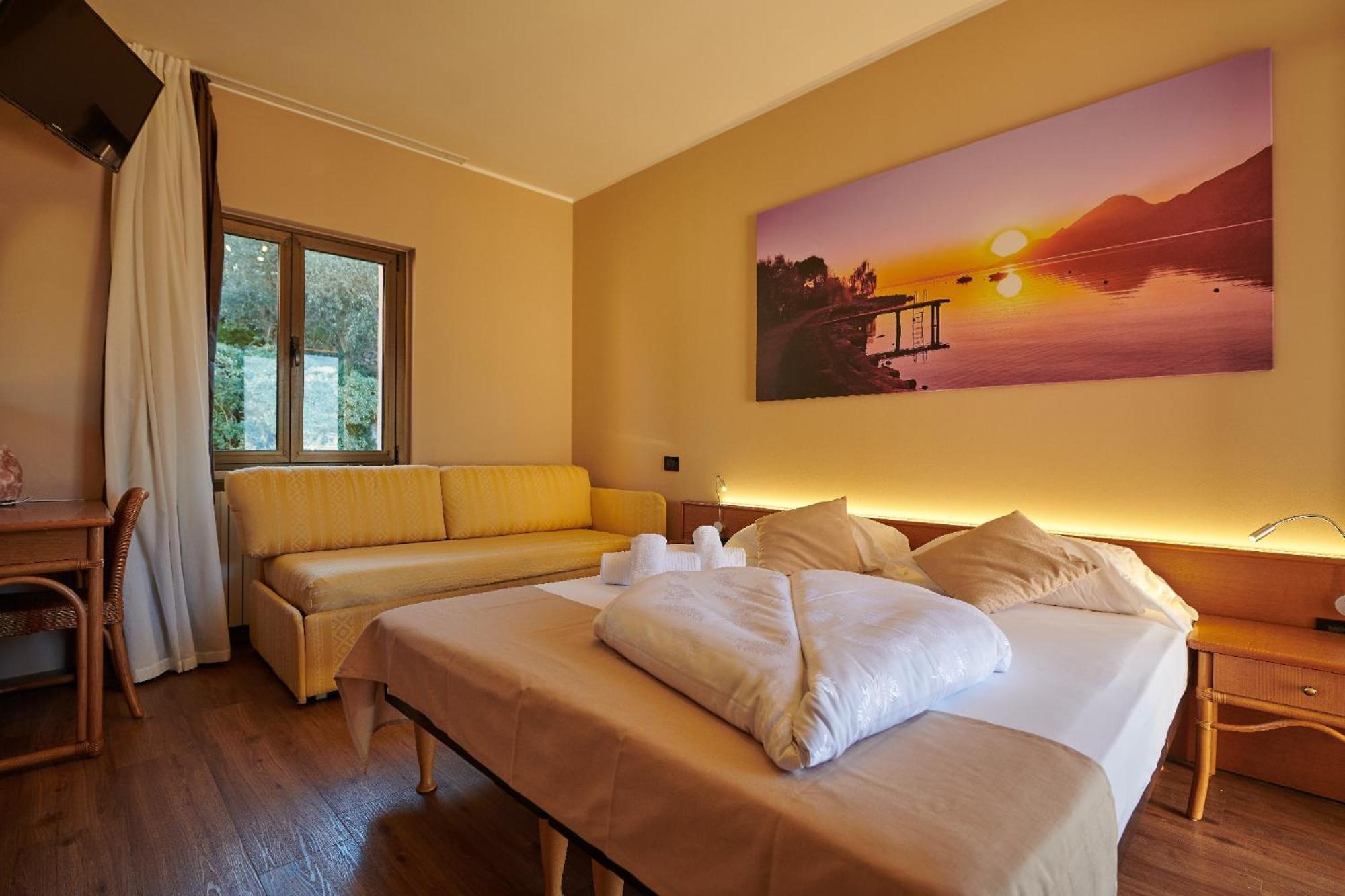 Hotel Eden Brenzone sul Garda Ruang foto