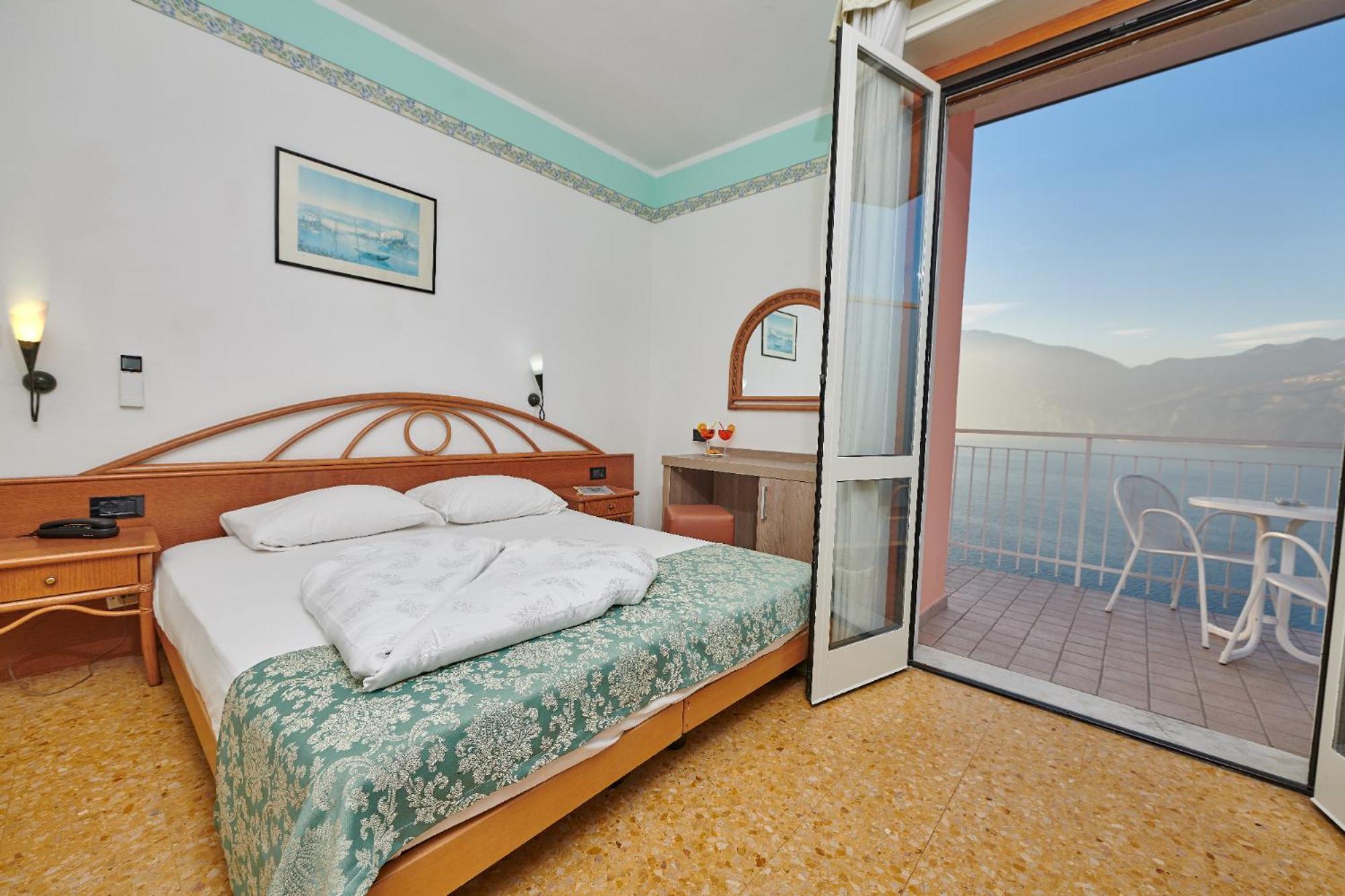 Hotel Eden Brenzone sul Garda Ruang foto