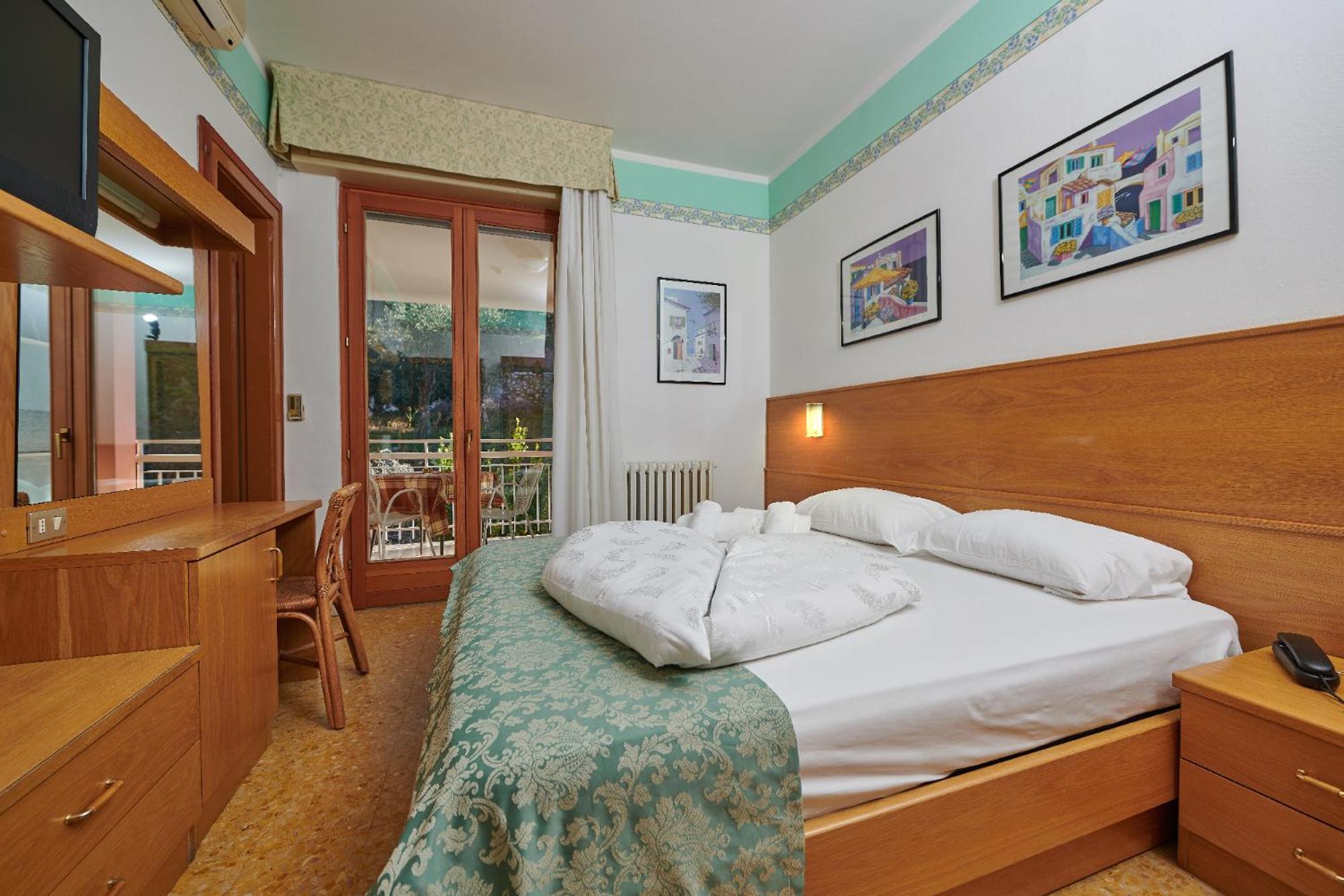 Hotel Eden Brenzone sul Garda Ruang foto