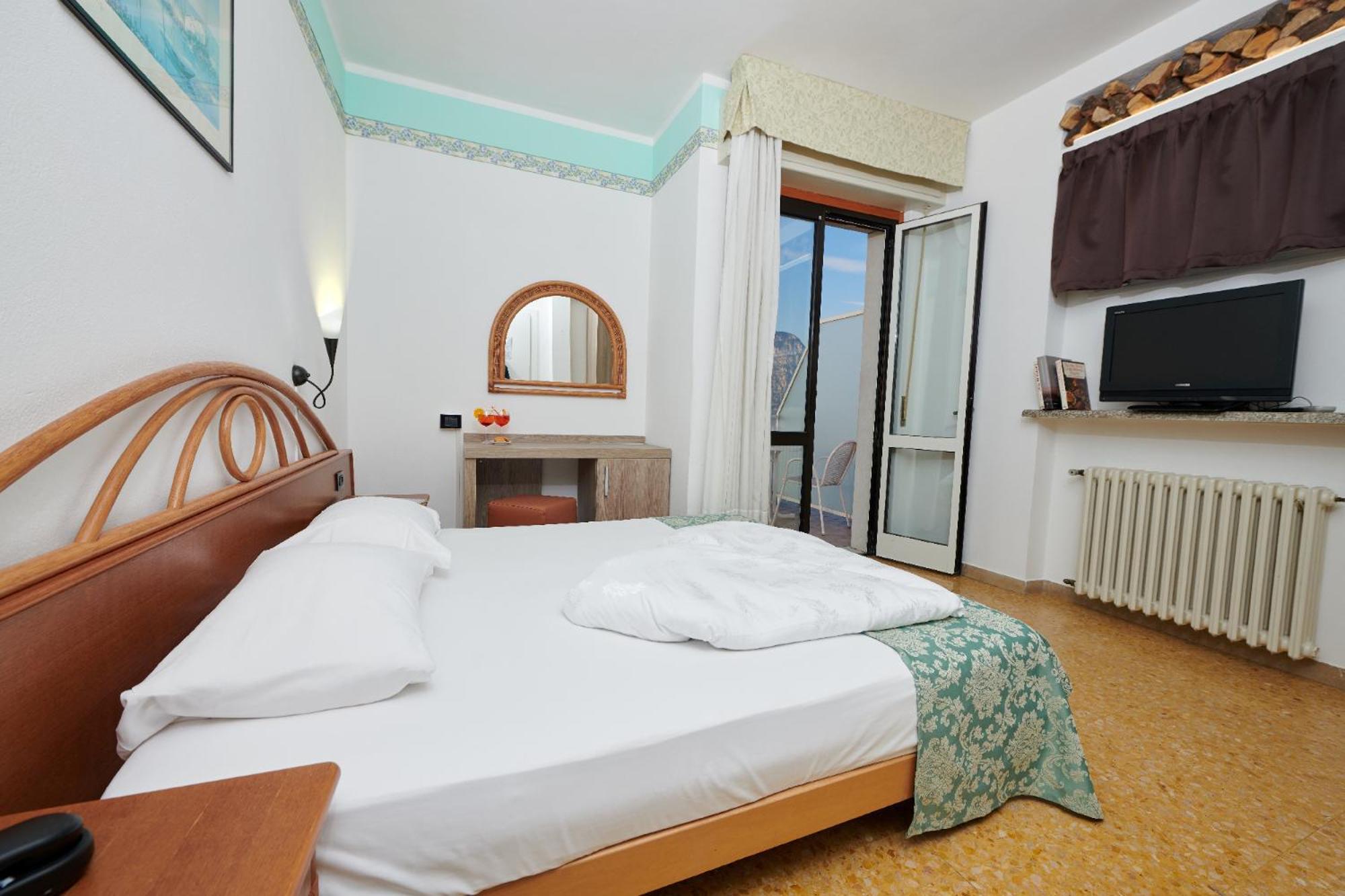 Hotel Eden Brenzone sul Garda Ruang foto